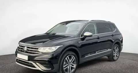 Used VOLKSWAGEN TIGUAN Petrol 2022 Ad 