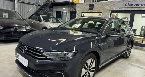 Used VOLKSWAGEN PASSAT Hybrid 2020 Ad 