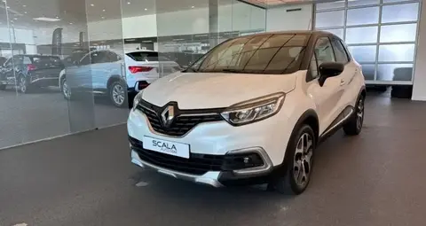 Used RENAULT CAPTUR Petrol 2017 Ad 