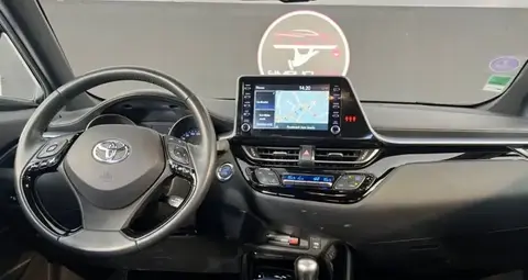 Used TOYOTA C-HR Hybrid 2021 Ad 