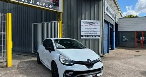 Used RENAULT CLIO Petrol 2017 Ad 