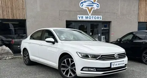 Used VOLKSWAGEN PASSAT Petrol 2016 Ad 