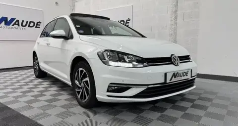 Used VOLKSWAGEN GOLF Petrol 2018 Ad 