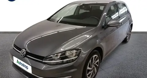 Used VOLKSWAGEN GOLF Petrol 2017 Ad 