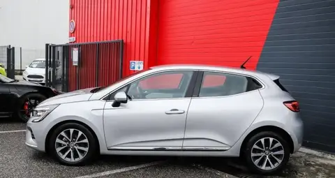 Used RENAULT CLIO Hybrid 2021 Ad 