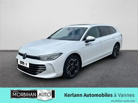 Used VOLKSWAGEN PASSAT Petrol 2024 Ad 