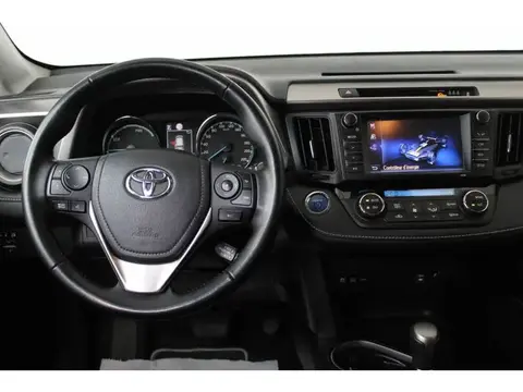 Used TOYOTA RAV4 Hybrid 2018 Ad 