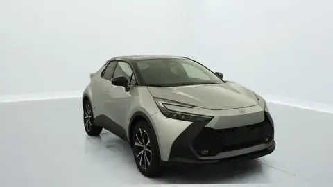 Used TOYOTA C-HR Hybrid 2024 Ad 