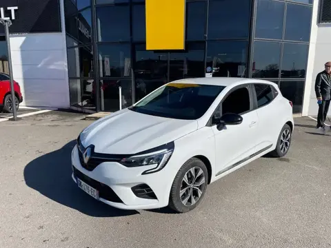 Used RENAULT CLIO Petrol 2022 Ad 