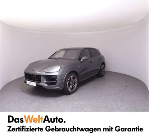 Used PORSCHE CAYENNE Hybrid 2024 Ad 