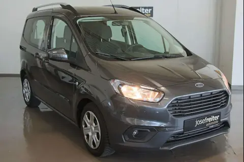 Used FORD TOURNEO Petrol 2019 Ad 