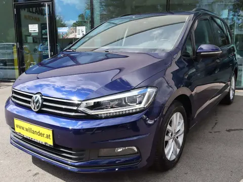 Used VOLKSWAGEN TOURAN Petrol 2017 Ad 