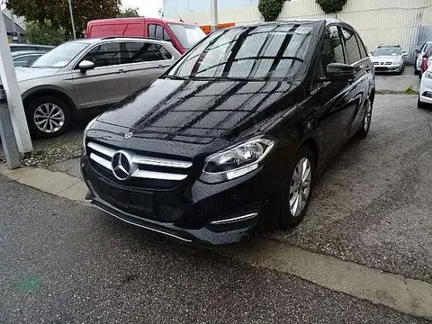 Used MERCEDES-BENZ CLASSE B Petrol 2018 Ad 