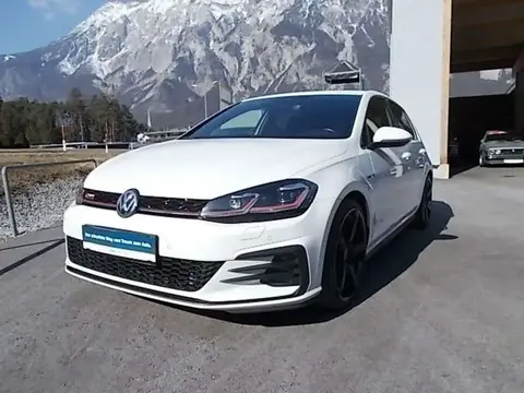 Used VOLKSWAGEN GOLF Petrol 2017 Ad 