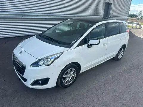 Used PEUGEOT 5008 Petrol 2015 Ad 