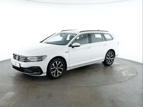 Used VOLKSWAGEN PASSAT Hybrid 2021 Ad 