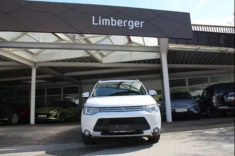 Used MITSUBISHI OUTLANDER Hybrid 2015 Ad 