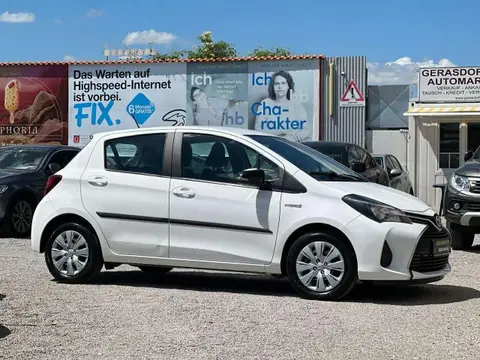 Used TOYOTA YARIS Hybrid 2016 Ad 