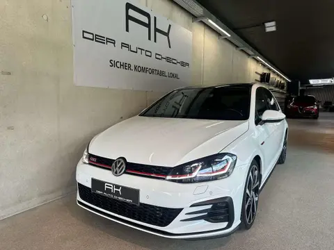 Used VOLKSWAGEN GOLF Petrol 2018 Ad 