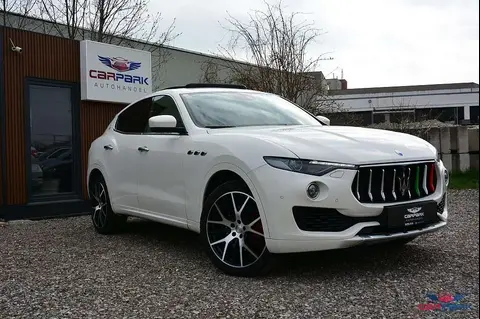 Annonce MASERATI LEVANTE Diesel 2017 d'occasion 