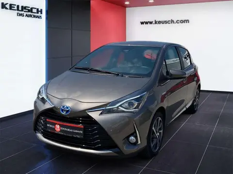 Used TOYOTA YARIS Hybrid 2017 Ad 