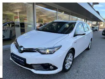 Used TOYOTA AURIS Hybrid 2017 Ad 