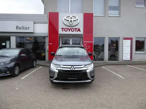 Used MITSUBISHI OUTLANDER Petrol 2017 Ad 