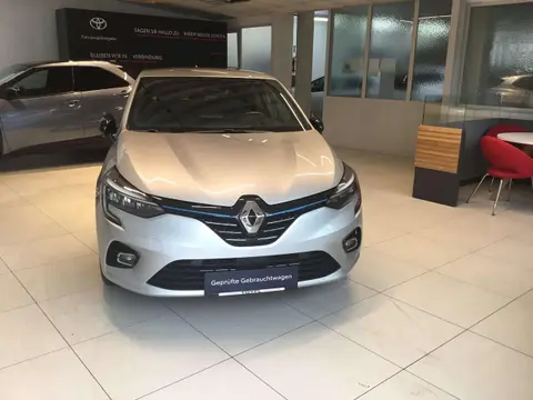 Used RENAULT CLIO Hybrid 2020 Ad 