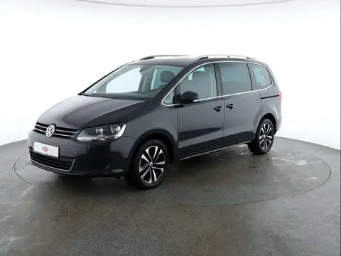 Used VOLKSWAGEN SHARAN Petrol 2021 Ad 