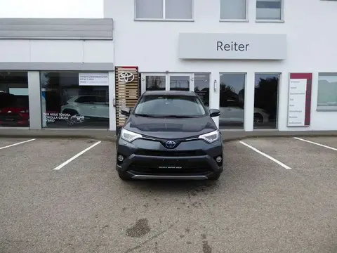 Used TOYOTA RAV4 Hybrid 2017 Ad 