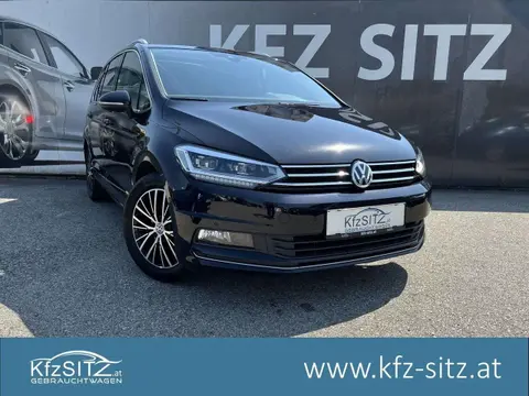 Used VOLKSWAGEN TOURAN Petrol 2019 Ad 