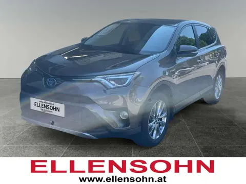 Used TOYOTA RAV4 Hybrid 2017 Ad 