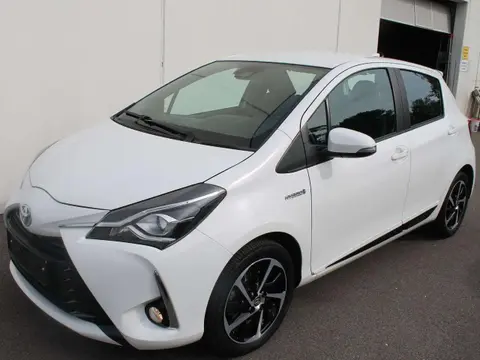 Used TOYOTA YARIS Hybrid 2019 Ad 