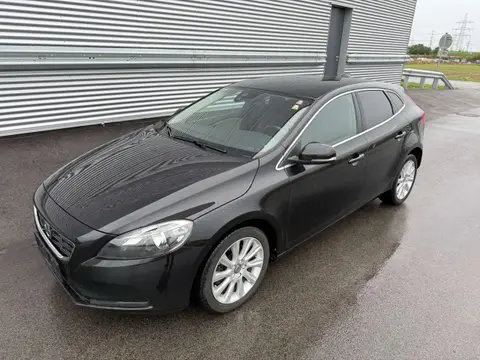 Used VOLVO V40 Diesel 2015 Ad 