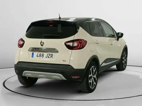 Used RENAULT CAPTUR Petrol 2017 Ad 