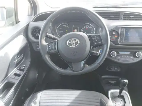 Used TOYOTA YARIS Hybrid 2020 Ad 