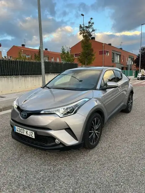 Used TOYOTA C-HR Hybrid 2018 Ad 