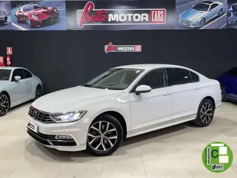 Used VOLKSWAGEN PASSAT Petrol 2015 Ad 