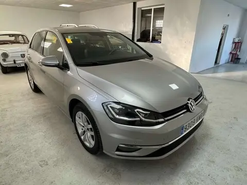 Used VOLKSWAGEN GOLF Petrol 2018 Ad 