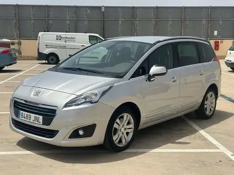 Used PEUGEOT 5008 Petrol 2016 Ad 