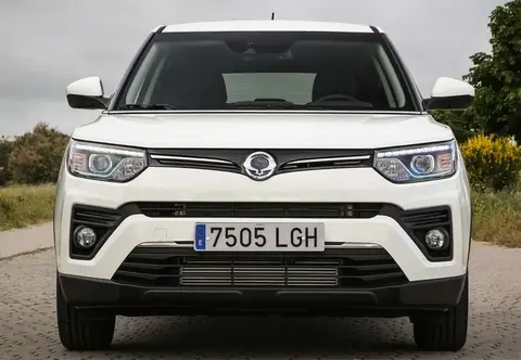 Annonce SSANGYONG TIVOLI Essence 2017 d'occasion 