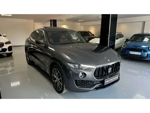 Annonce MASERATI LEVANTE Diesel 2017 d'occasion 