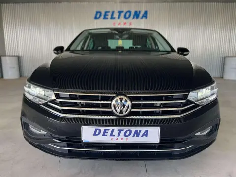 Used VOLKSWAGEN PASSAT Petrol 2018 Ad 