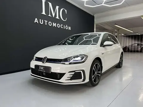 Used VOLKSWAGEN GOLF Hybrid 2017 Ad 