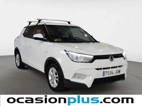 Annonce SSANGYONG TIVOLI Essence 2015 d'occasion 