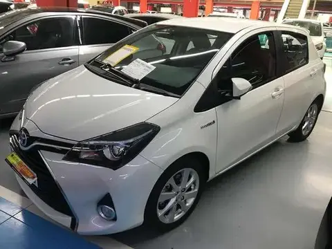 Used TOYOTA YARIS Hybrid 2015 Ad 