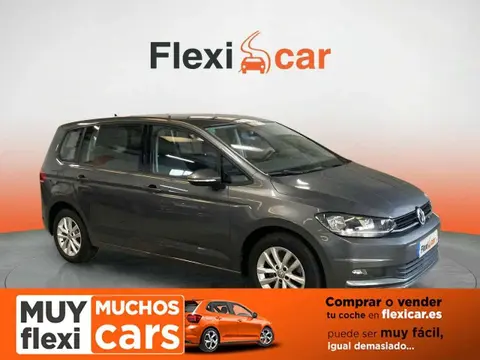 Used VOLKSWAGEN TOURAN Petrol 2019 Ad 