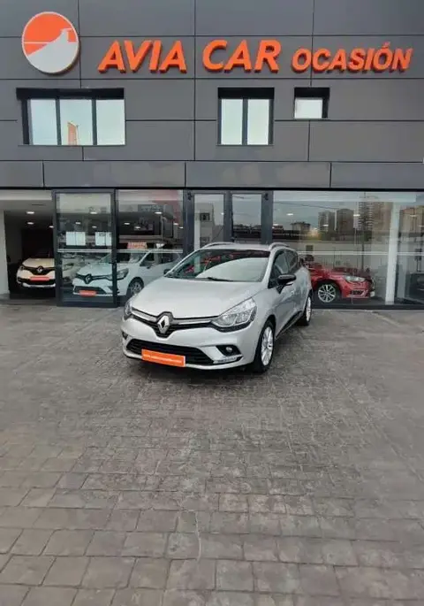 Used RENAULT CLIO Petrol 2018 Ad 