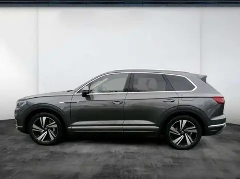 Used VOLKSWAGEN TOUAREG  2021 Ad 