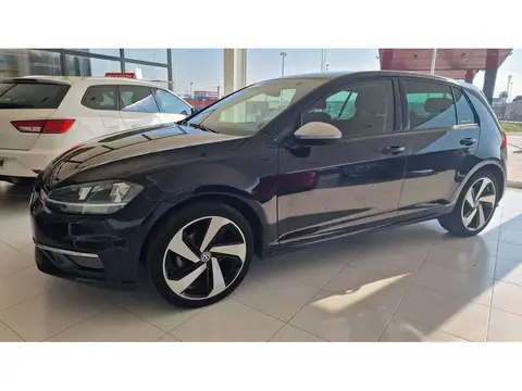 Used VOLKSWAGEN GOLF Petrol 2018 Ad 